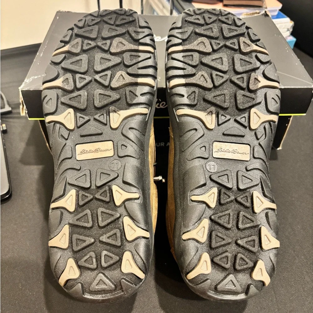 Eddie Bauer Brown Loafers with Moccasin Toe and Durable Sole - Picture 3 of 6